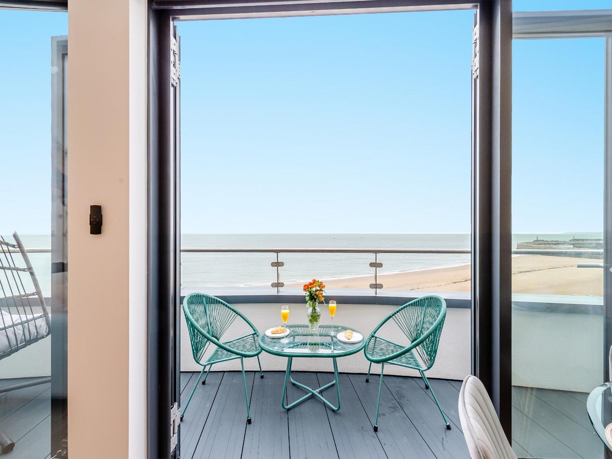 Sound Of The Sea Apartment Ramsgate Exterior photo